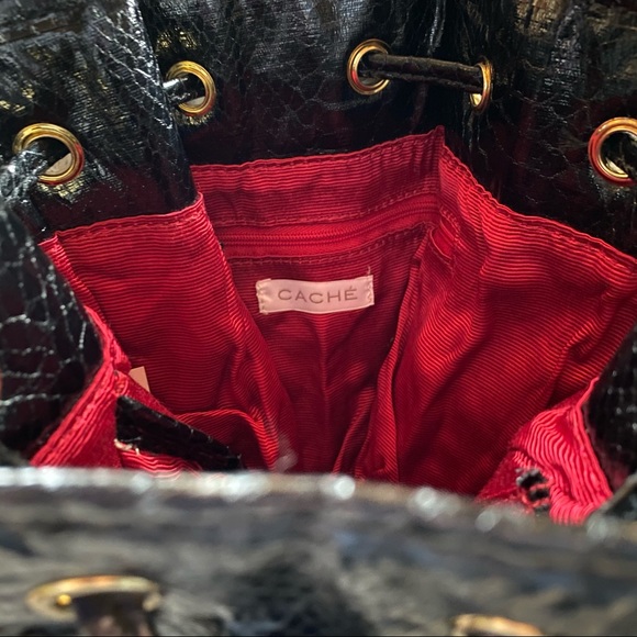 Cache black snakeskin print bucket bag - Picture 2 of 4